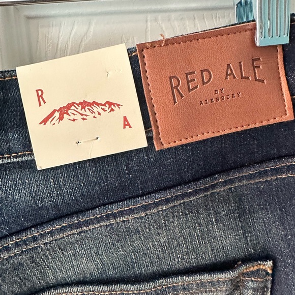 Red Ale by Alesbury Relaxed Fit Dark Blue Jeans for Men - Picture 4 of 5